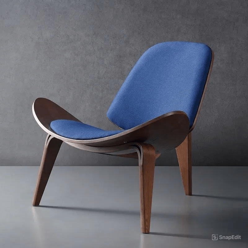 Elegant Shell Chair - Retro Danish Design - Volaia
