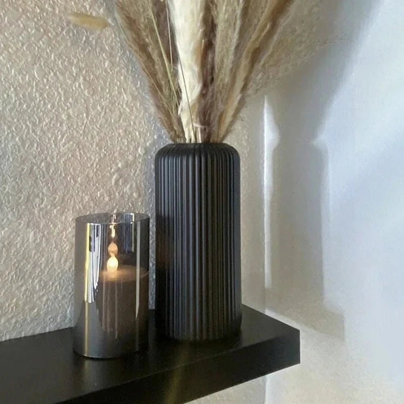 Elegant Striped Plastic Vase for Floral Arrangements - Volaia