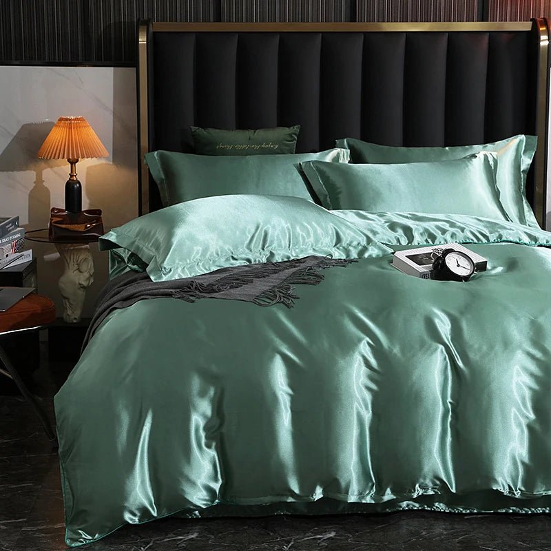 Luxury Satin Bed Set with Fitted Sheet and Duvet Cover - Volaia