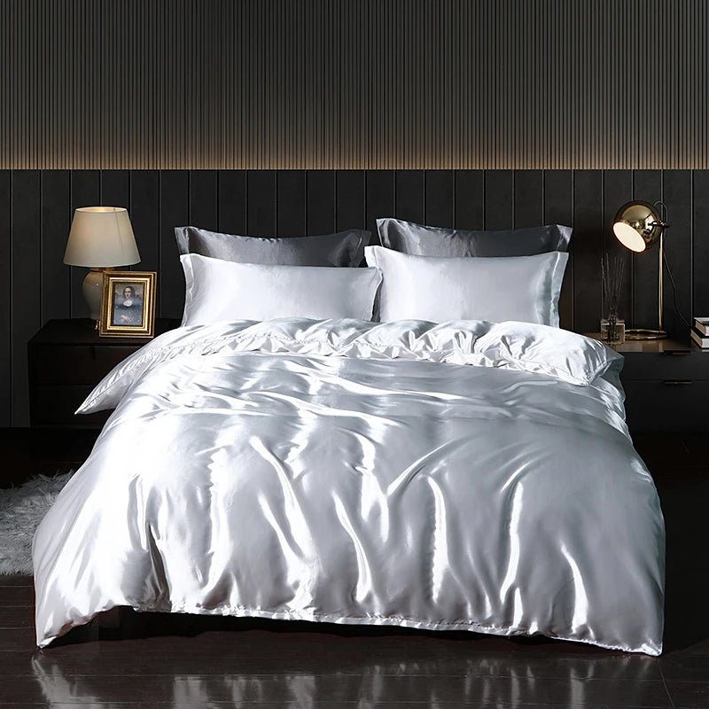 Luxury Satin Bed Set with Fitted Sheet and Duvet Cover - Volaia