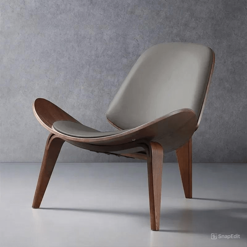 Elegant Shell Chair - Retro Danish Design - Volaia